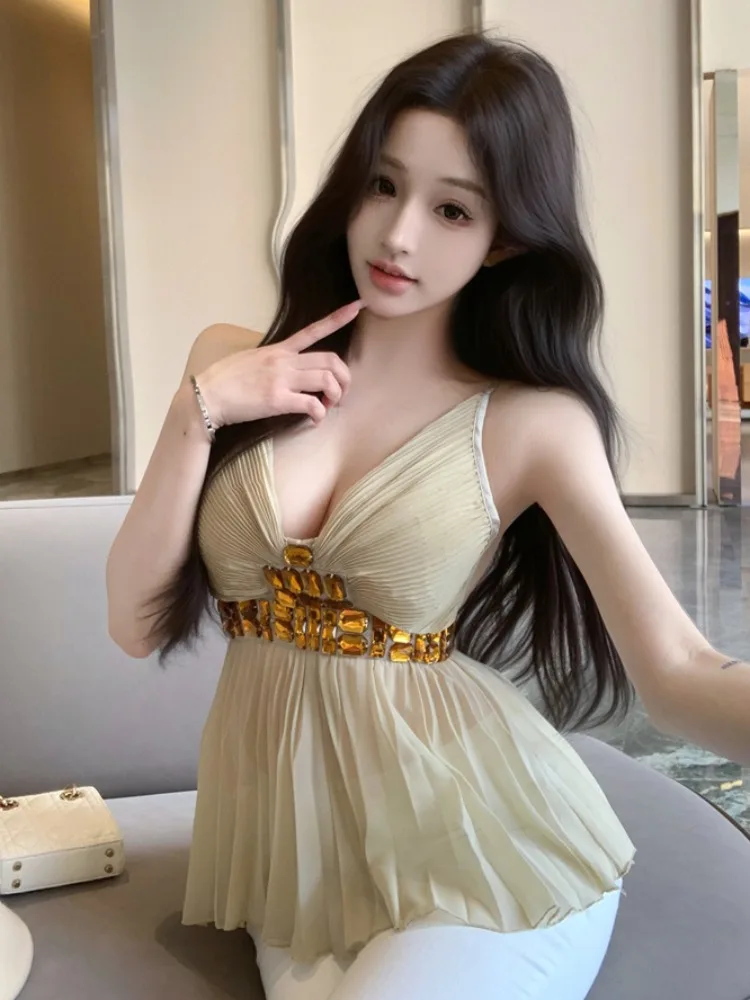 

Sexy Deep V Neck Short Crop Top Women's Summer New Style Folded Heavy Rhinestone Backless Strap Vest Fashion Citywalk Wear