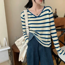 Women's Spring and Autumn V-neck 2024 New Korean Edition Spliced Loose Stripe Fashion Minimalist Casual Knitted Long Sleeve Tops