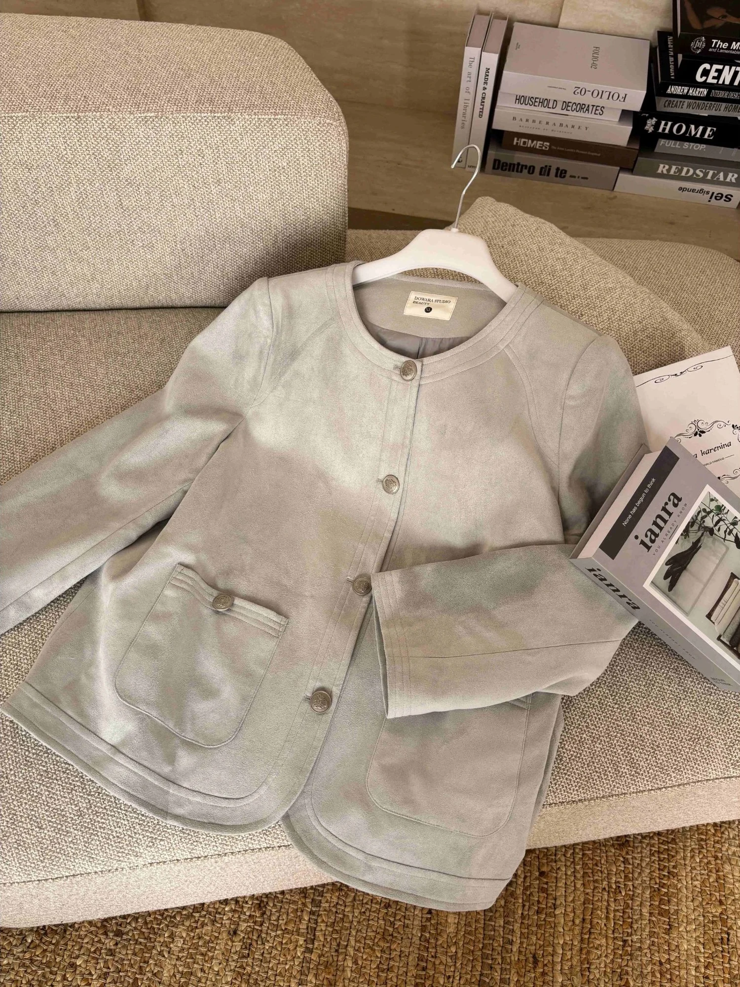 

Корейский стиль: женское короткое пальто больших размеров с гладкими плечами, в стиле Little Fragrance, с флокированием, для повседневной носки, с круглым вырезом, длинное.