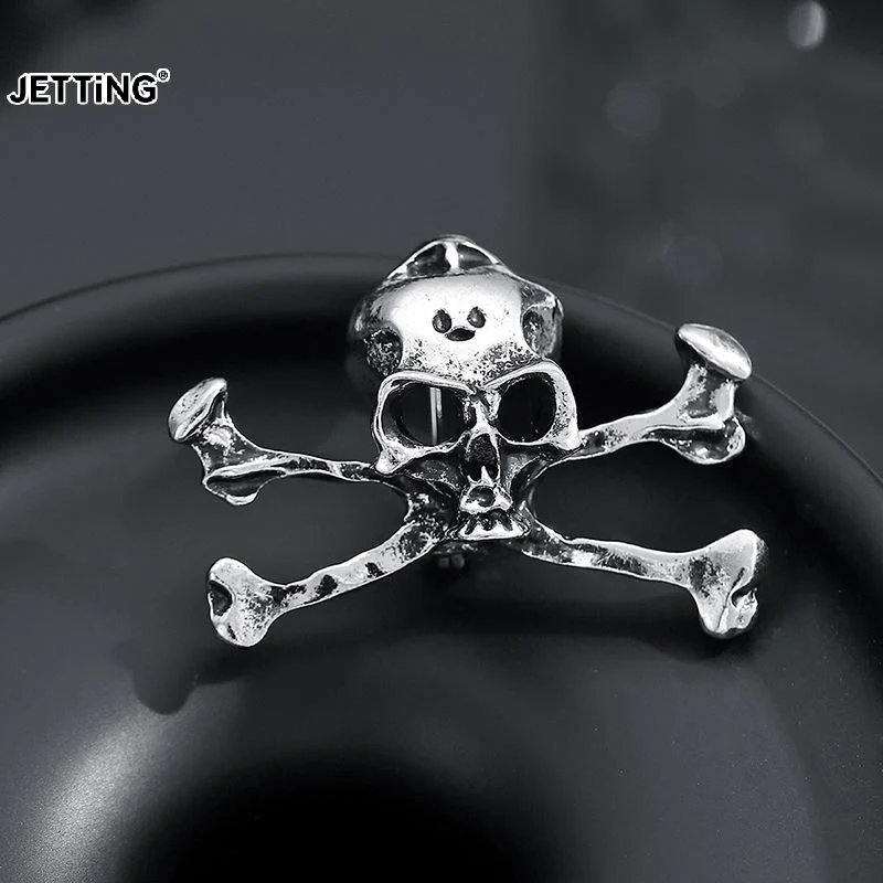 Skull And Crossbones Lapel Pin For Jackets Hat Bag Punk Skull Brooches Pin Halloween Costume Jewelry For Men Women