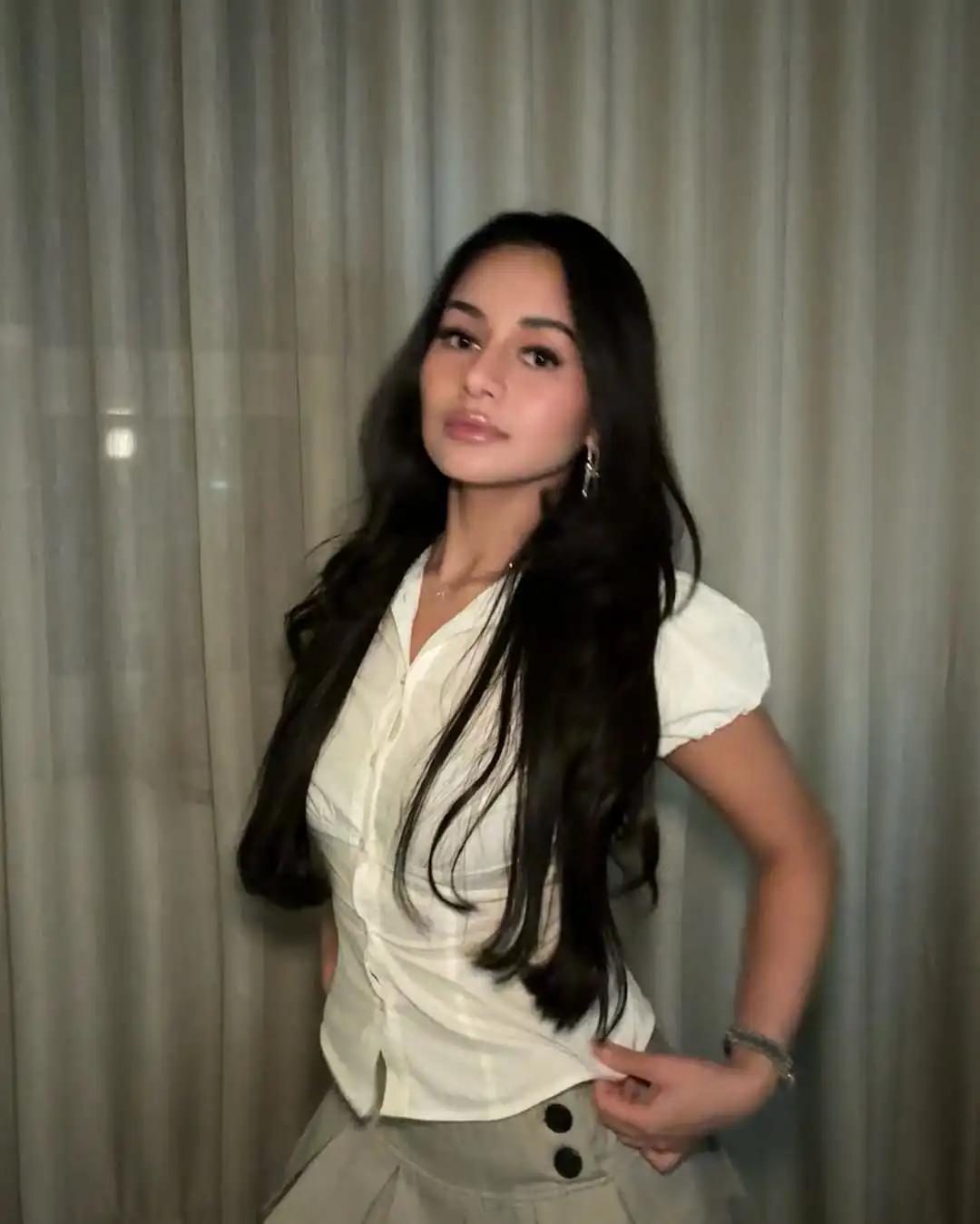 

Guiz Summer Women's White Short-Sleeved Shirt, Waist-Cinching Puff Sleeves, Versatile Design, Ladylike Top, French Gentle Style Top, Vintage Essential