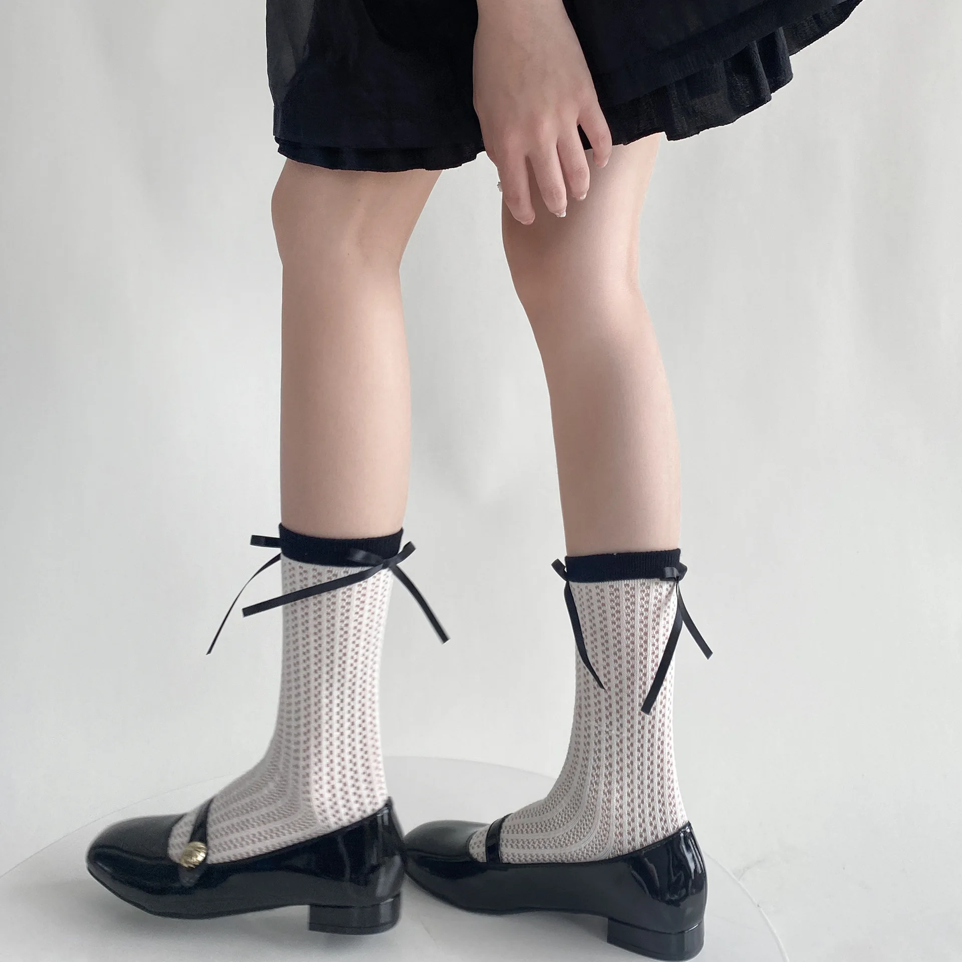 

Socks Women Hollow Out Mesh Thin Breathable Elastic Long Socks Casual Solid Color School Girls Black White Middle Tube Socks Sox