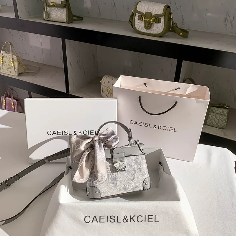 

Delicate Embroidery Floral Square Handbag with Scarves New Fashion and Luxury Shoulder Crossbody Bag fro Party and Daily Use