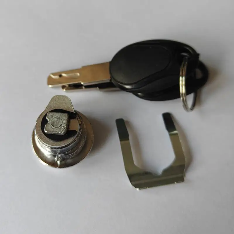 NEW 1Set Cylinder Core Plug And Keys Motorcycle Top Box Lock For 25L 32L 36L 40L 45L 50L 55L 60L 65L 80L 85L 100L Top Case