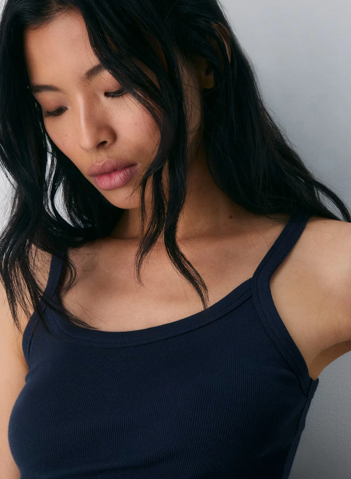 

Женская хлопковая майка Aritzia HomeStretch Slim Fit в рубчик с круглым вырезом и бретелями