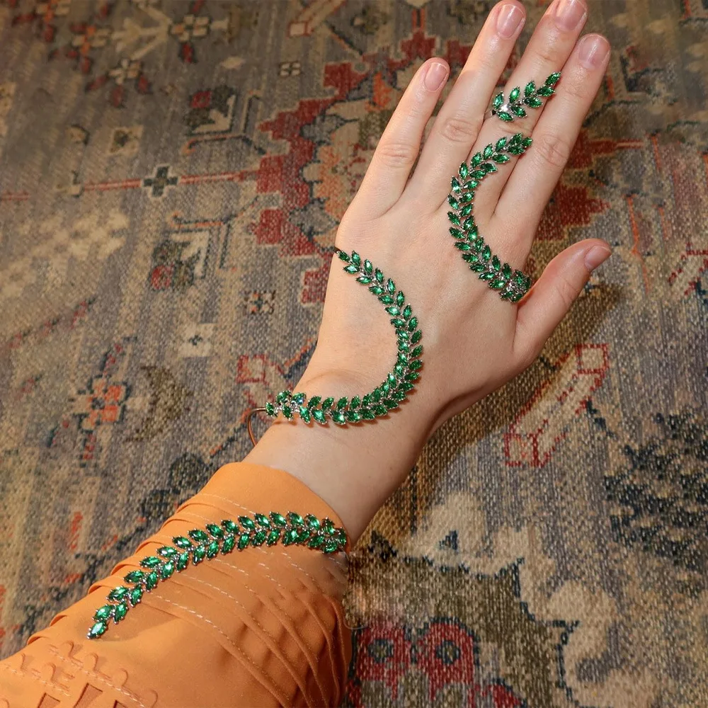 

Exaggerate Ear of Wheat Leaf Zircon Open Bangle Bracelet Bridal Hand Decoration Luxury Green Crystal Bracelet Harness for Women