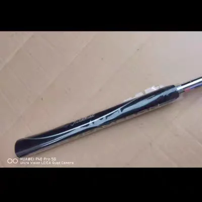 مضرب مطرقة نصف دائري، تصميم MOI عالي لأقصى قدر من الاستقرار واللفة المتسقة، المحاذاة الحديثة، اليد اليمنى للرجال.