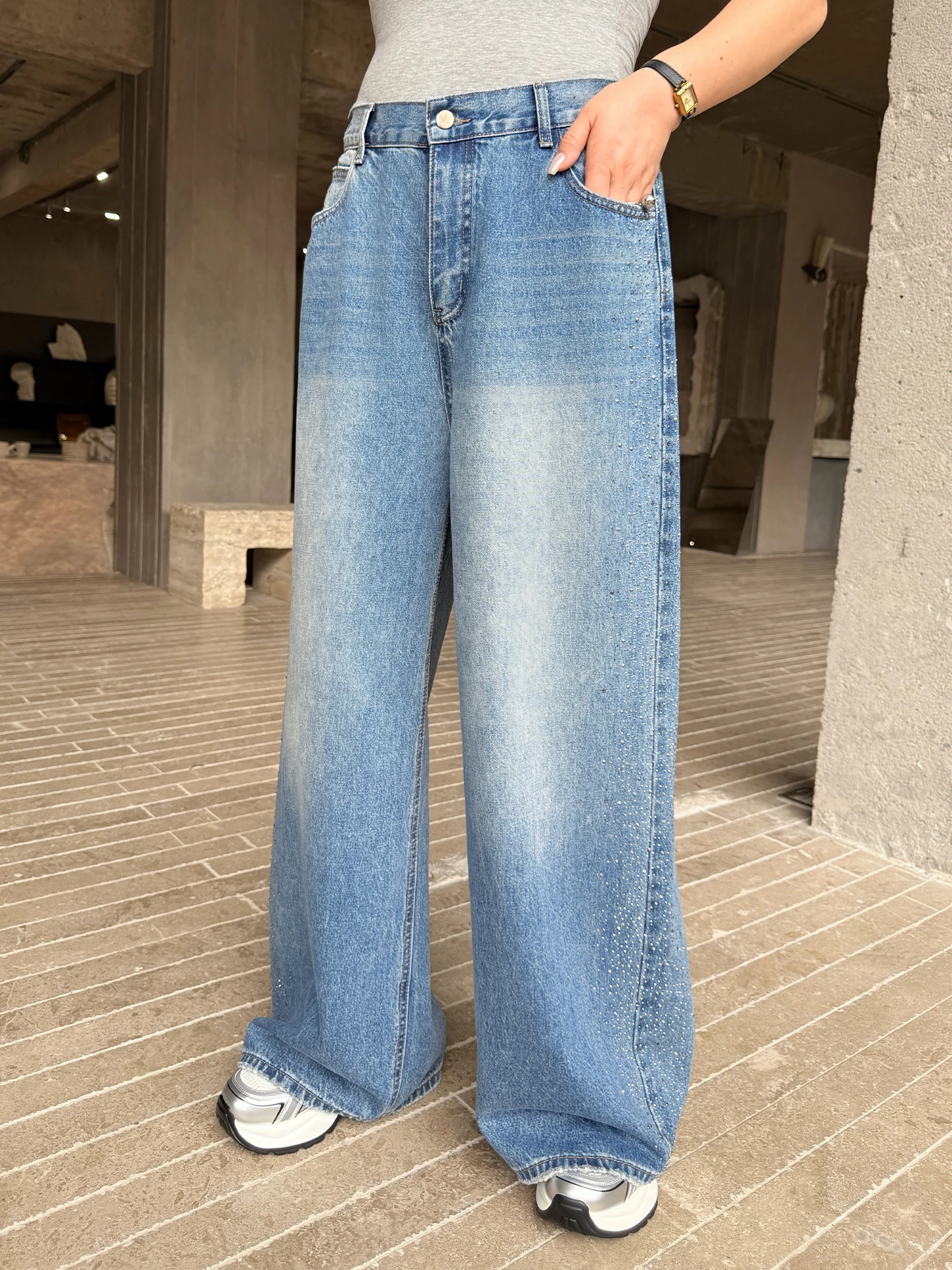 

Cool Glittery Large Size Women's Jeans Loose Straight Leg Pants Elastic Waist Summer Fashion plus Size Cotton Polyester Blend