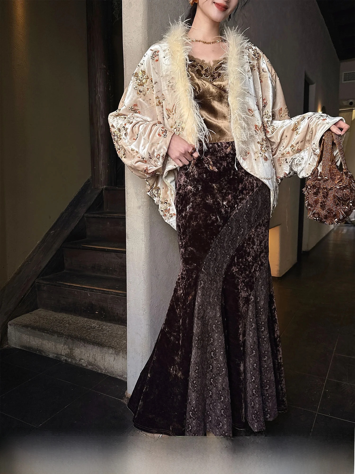 

Sangji Black Flower Tingle Lace Fish Tail Half Goddess Skirt Velvet Gold Embroidery Winter Women's Style 2025 New Arrival