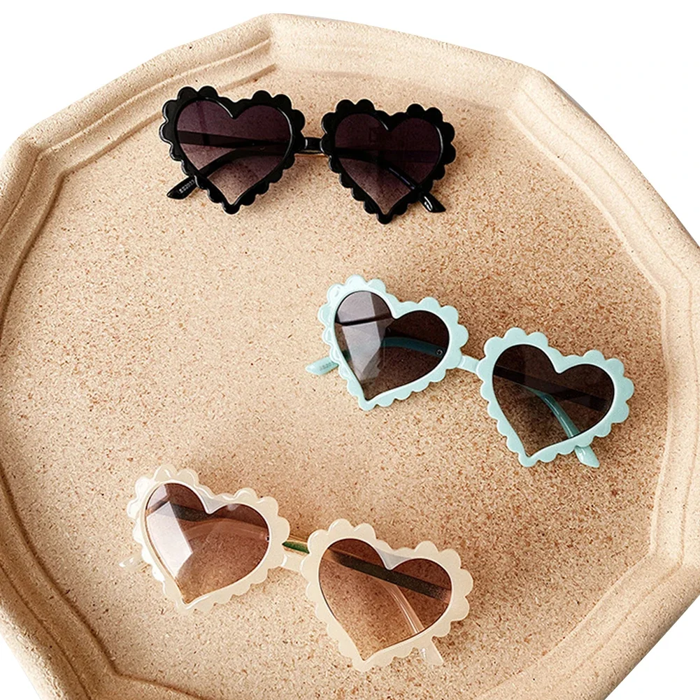 Kids Girl Heart Shaped Sunglasses, Colorful Vintage Cute Baby Eyewear for Party Beach Travel Photography