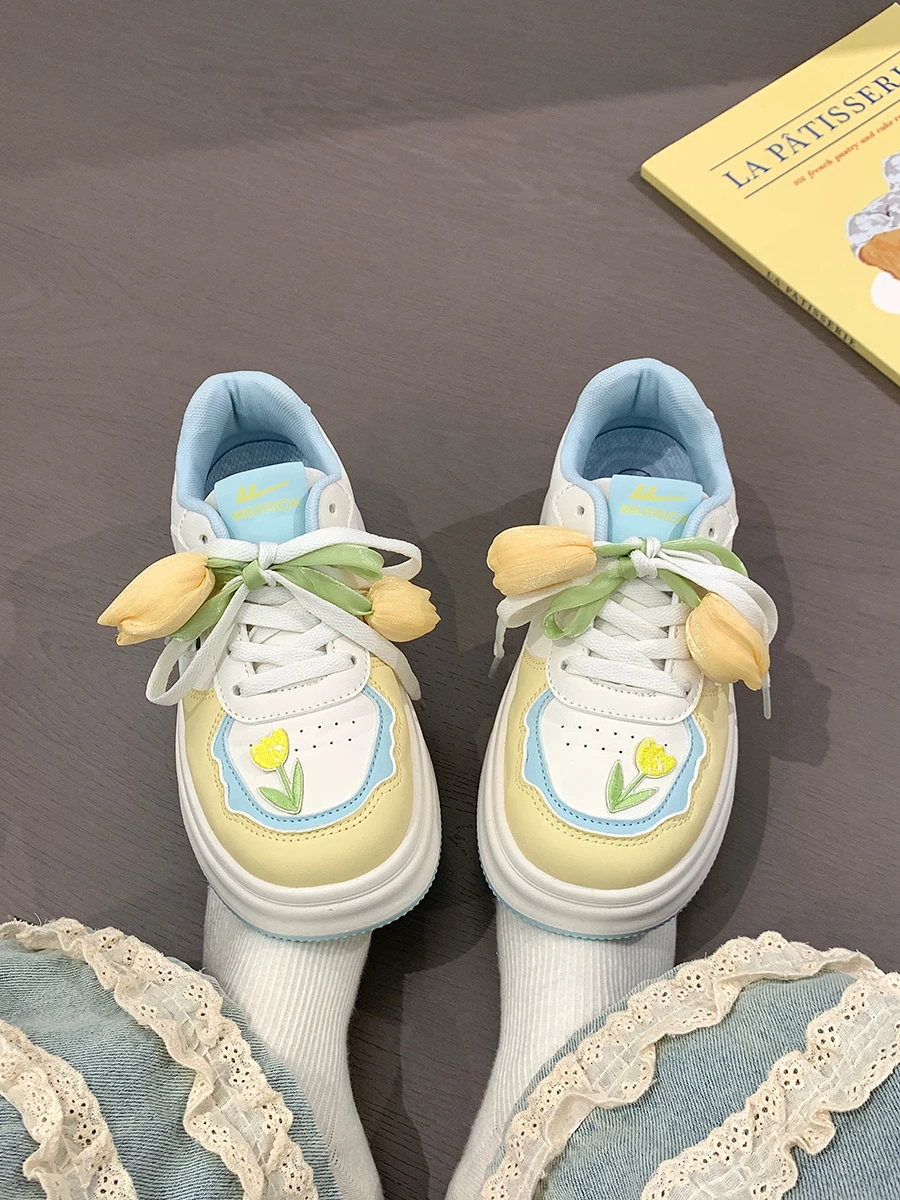 milk-yellow-tulip-board-shoes-for-women-2025-new-instagram-trendy-lolita-girls'-shoes-casual-and-fashionable-single-shoes
