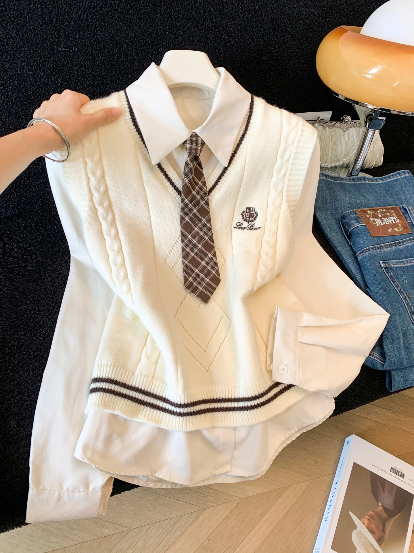 Women's Beige Blue Shirt Vest Sweater Two-Piece Set French Elegant Academy Vintage Casual Top Shirt Vest Sweater Outfit Clothes