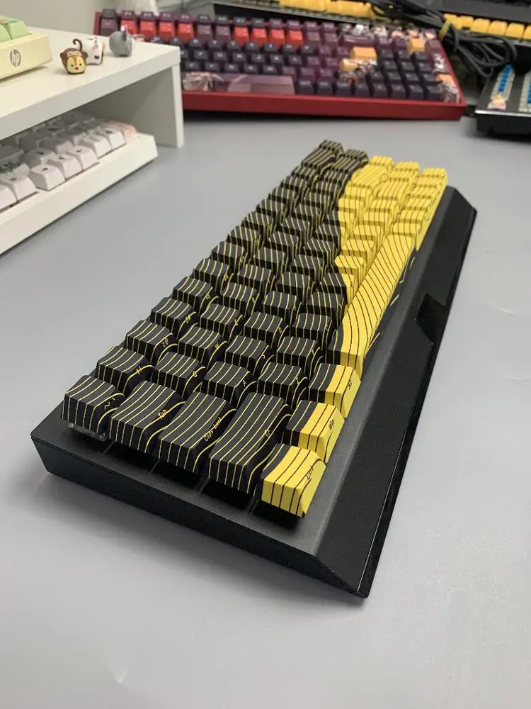 130 Tasten/Set Yellow Wave DIY-Tasten kappen zum Booten von 60he pbt 5-seitig sublimierte, seitlich geätzte, konturierte OEM-Profil-Tasten kappen