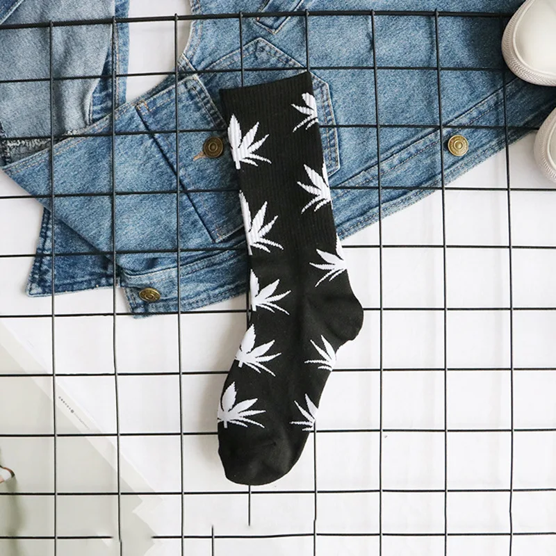 Man Fashion Comfortable High Quality Cotton Socks Leaf Maple Leaves Casual Long Paragraph Hemp Weed