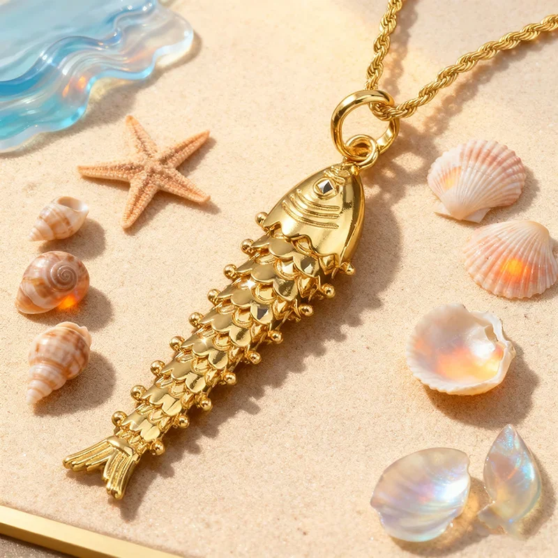 Swinging Gold Fish Pendant Necklace Moving Tail Copper Gold Plated Vintage Bohemian Cultural Jewelry for Women Gift