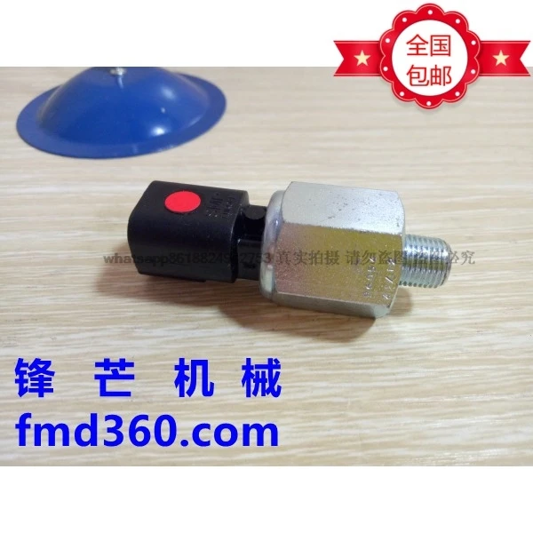 

WA380-3 loader 6D114 oil pressure sensor 6732-81-Z310