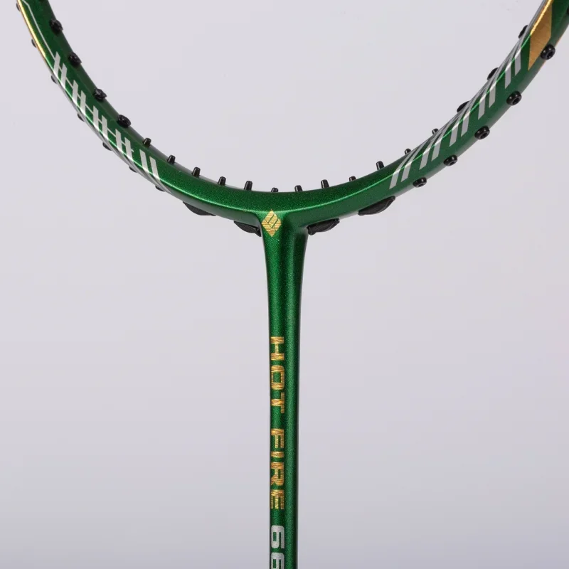 Badminton Racket 4U Carbon Fiber Attacking Style Equilibrium for Amateur Junior and Intermediate