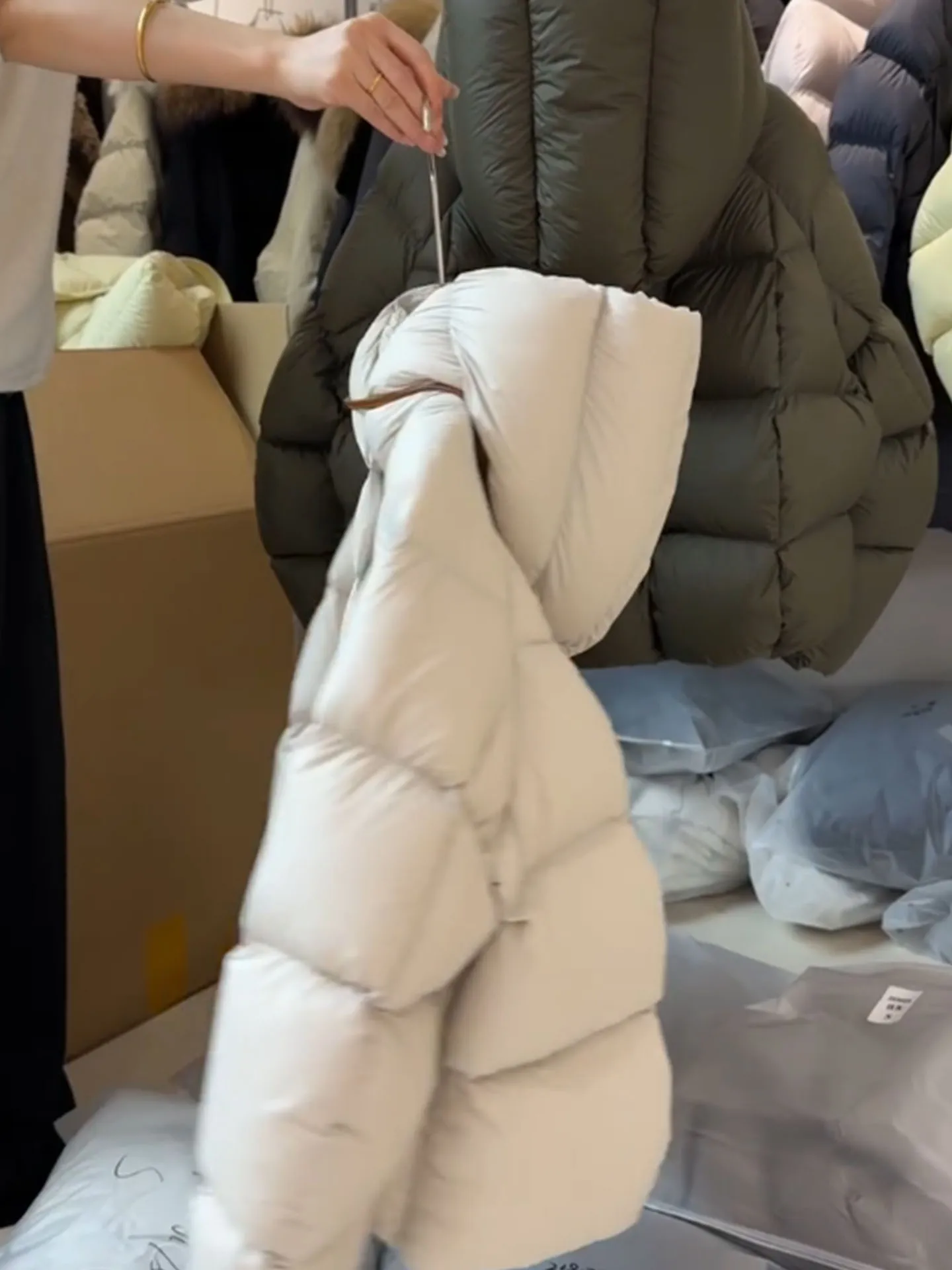 Unique ort Thiened Winter Puffer Jaet Women's 2025 New Sle Casual Fit High Waist Long Sve Hooded Coat Warm Daily Wear