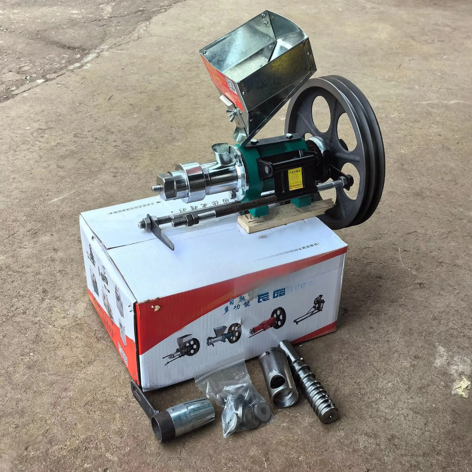Small and cheap corn and rice puffed snack maker, corn and rice stick extruder 2