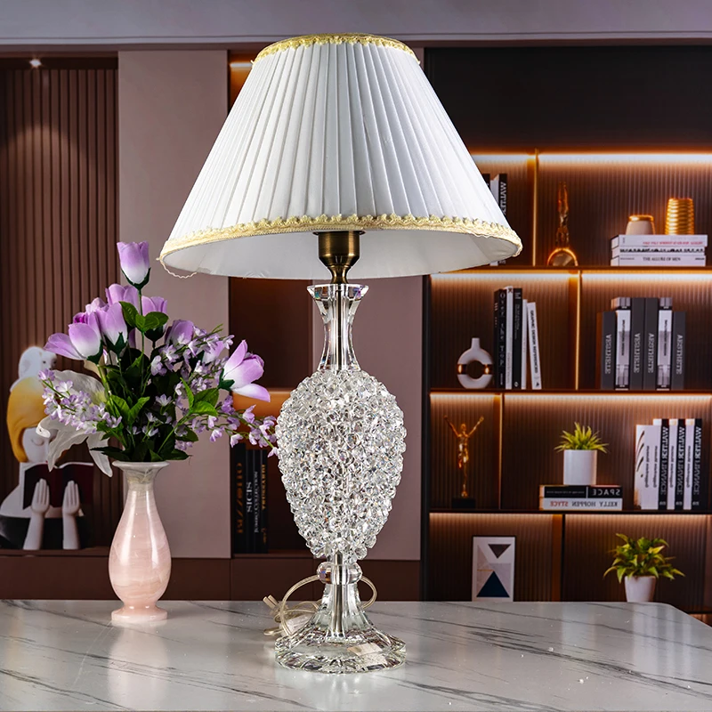 New Design with Diamond Inlay Elegant and Luxurious Home Decor Bedroom Dining Table Decoration Glass Crystal Desk Lamp