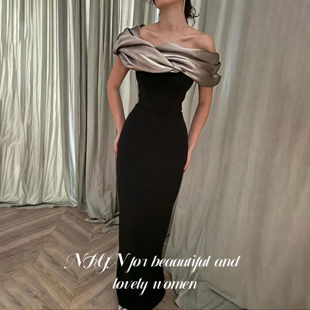 

NFYN Simple Black Special Occasion Dresses Off the Shoulder with Pleats Formal Gowns Trumpet Satin Evening Dresses Customized