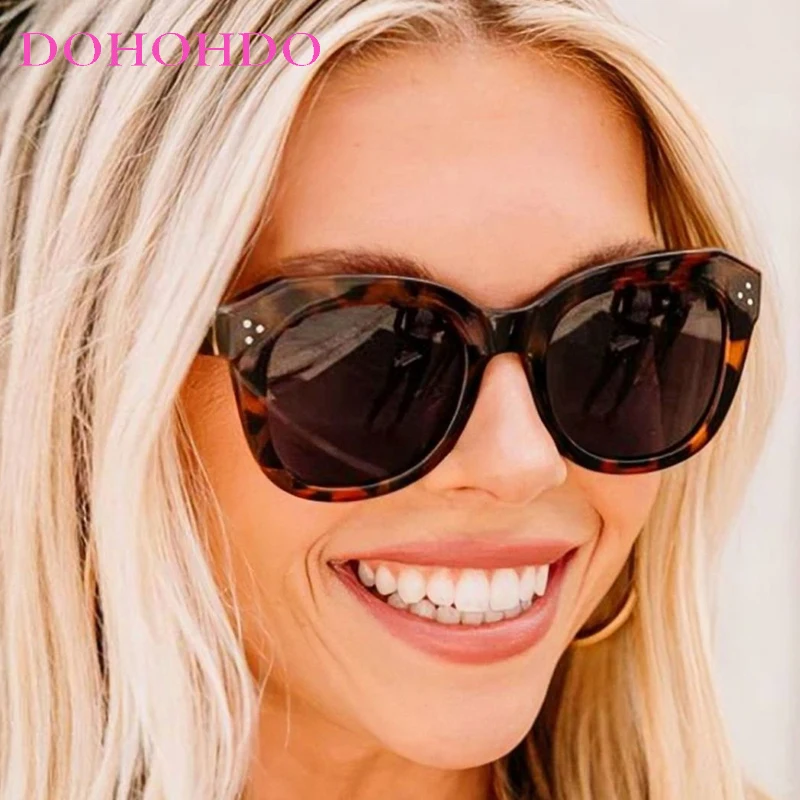 

Vintage Fashion Rivets Square Sunglasses Women Men Luxury Brand Designer Classic Travel Driving Sun Glasses Female UV400 Очки