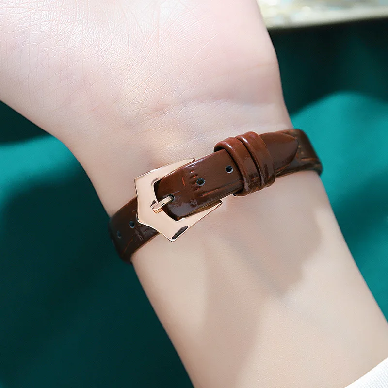 Women's Roman Retro Style Small Square Dial Student Versatile Bamboo Pattern Leather Belt Quartz Waterproof Watch