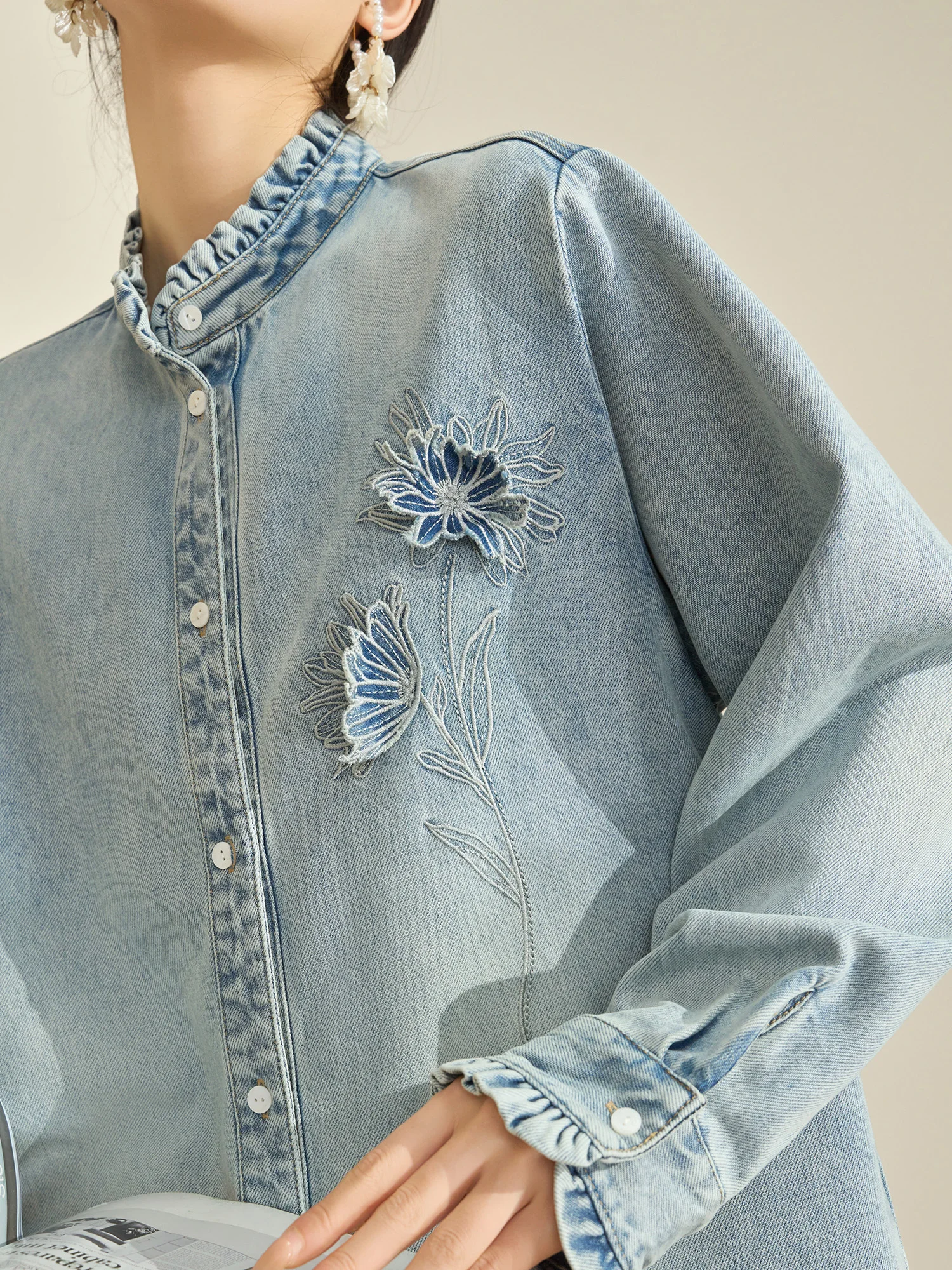 

Flowing Era Embroidered Stand Collar Denim irt Women's Sle 2026 New Arrival Premium Feel Loose Fit Long Sve Casual Top