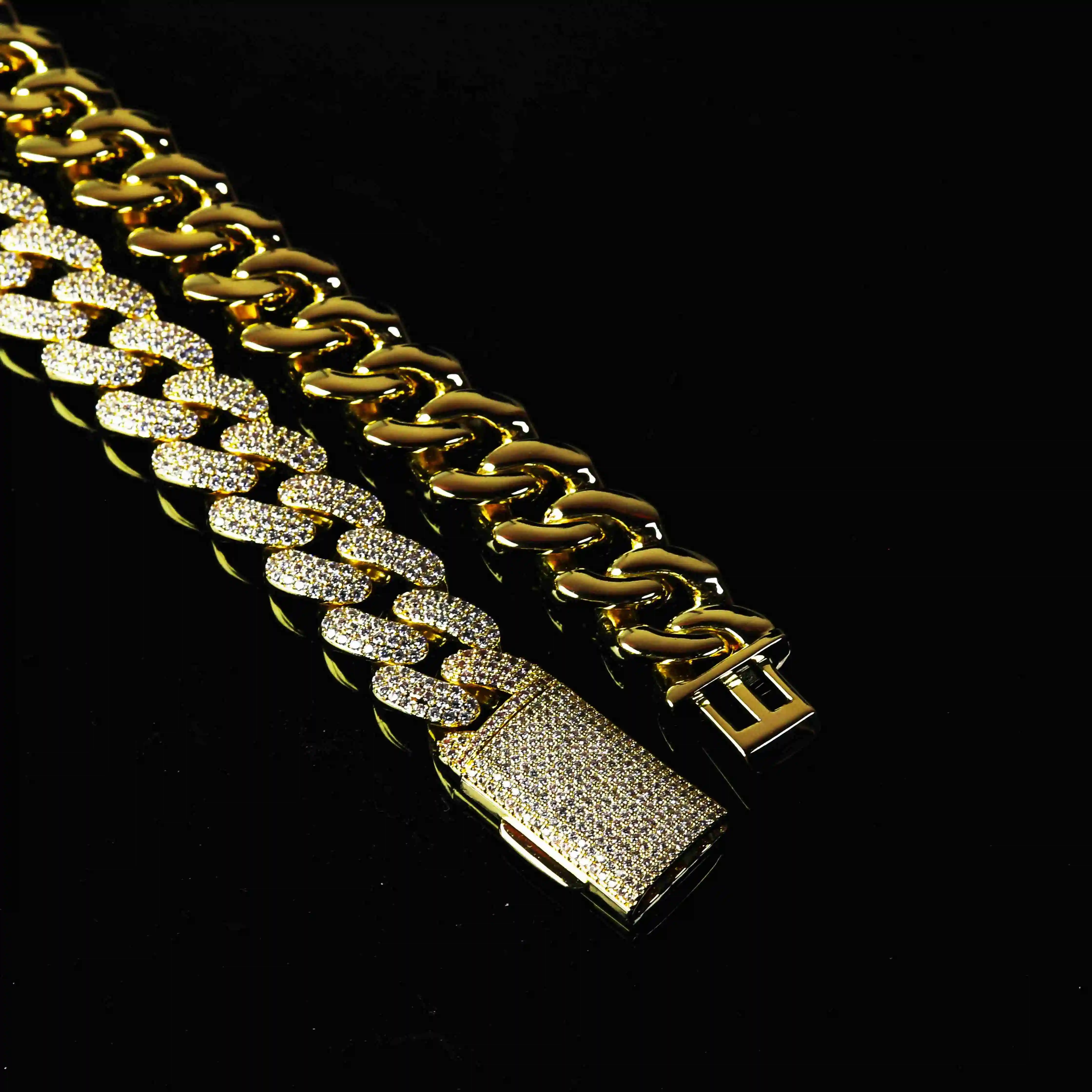New 2026 S925 Solid Silver Thick Cuban Chain, Sparkling Moissanite, Men's Hip Hop Party Gift..