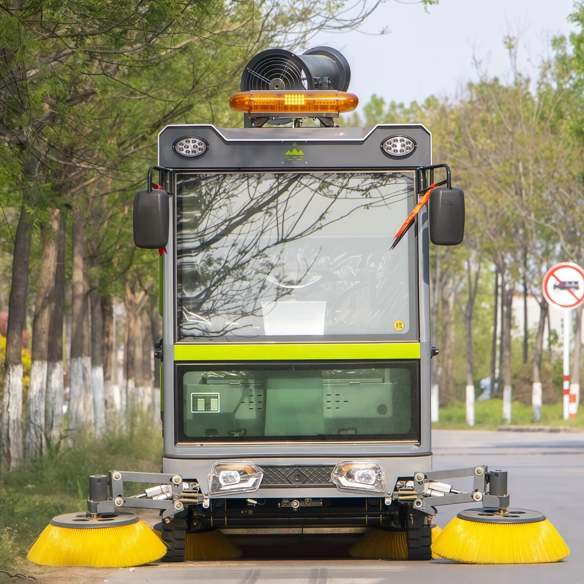 

High Efficiency 4-Wheel Electric Sweeping Vehicle With Large 240L Removable Dustbin