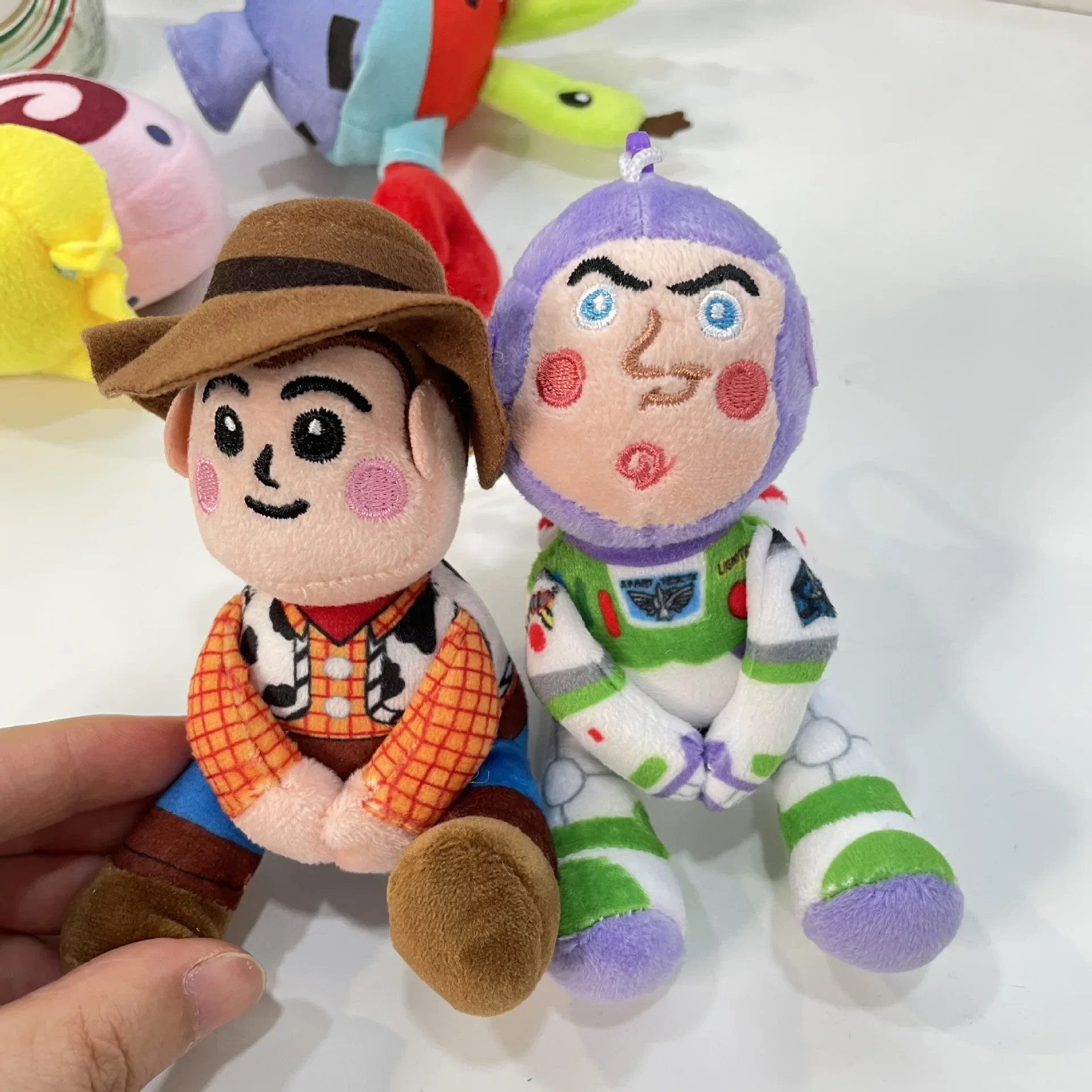 Porte-clés en peluche Disney Toy Story, Woody, Buzz Lightyear, Lotso, figurine d'anime, pendentif de sac en peluche, marionnette, jouets cadeaux