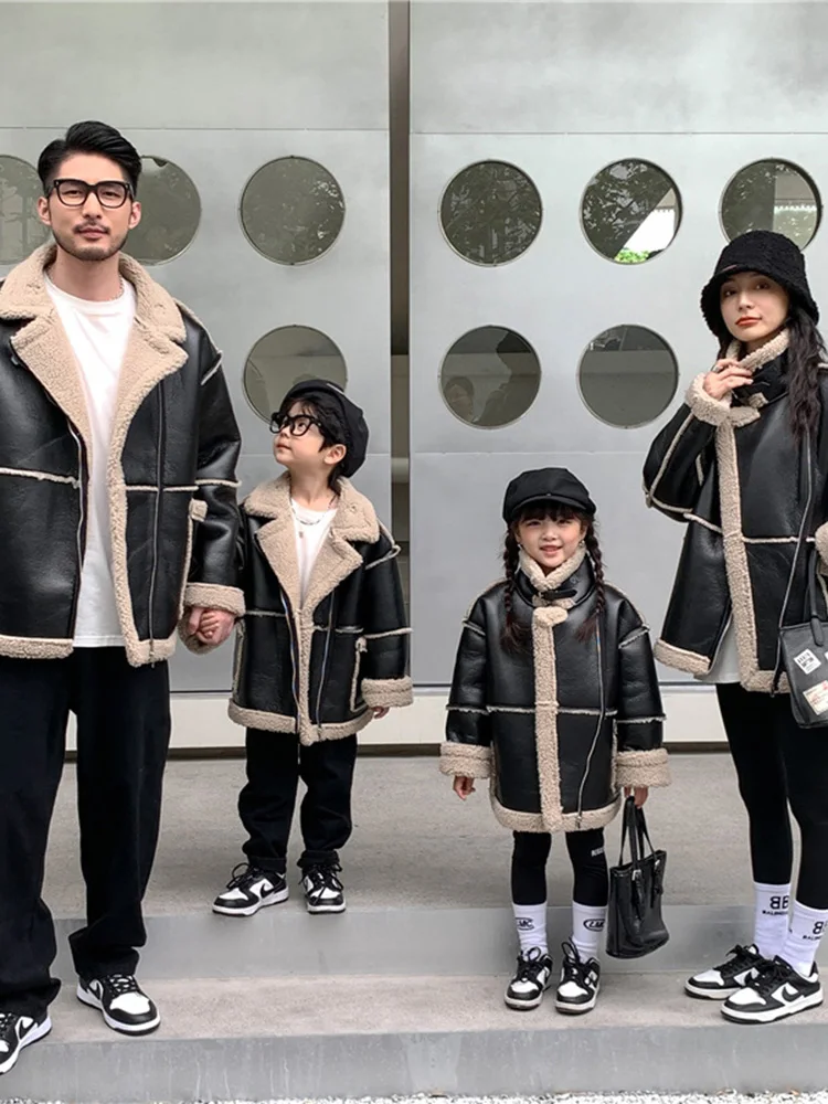 Parent-child suit coat autumn and winter suit 2022 new style thickened lamb wool coat fur one western style jacket family suit