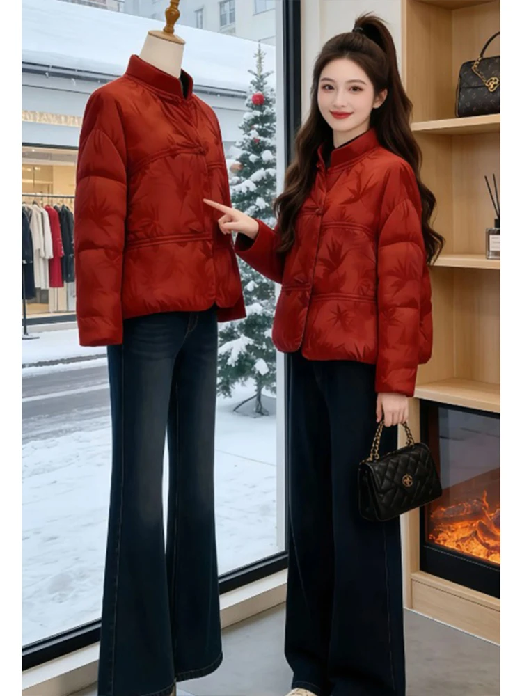 

Новая китайская короткая зимняя куртка из хлопка для женщин, маленький размер, с воротником-стойкой, на пуговицах, с вышивкой, модная