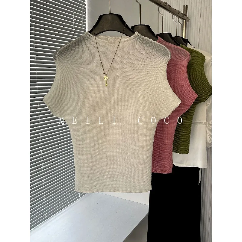 Miyake Pleated T-Shirt Glitter Pleats Small Stand Collar Corn Grain Women's Plisse T-Shirt 2026 Summer Breathable Fold Top