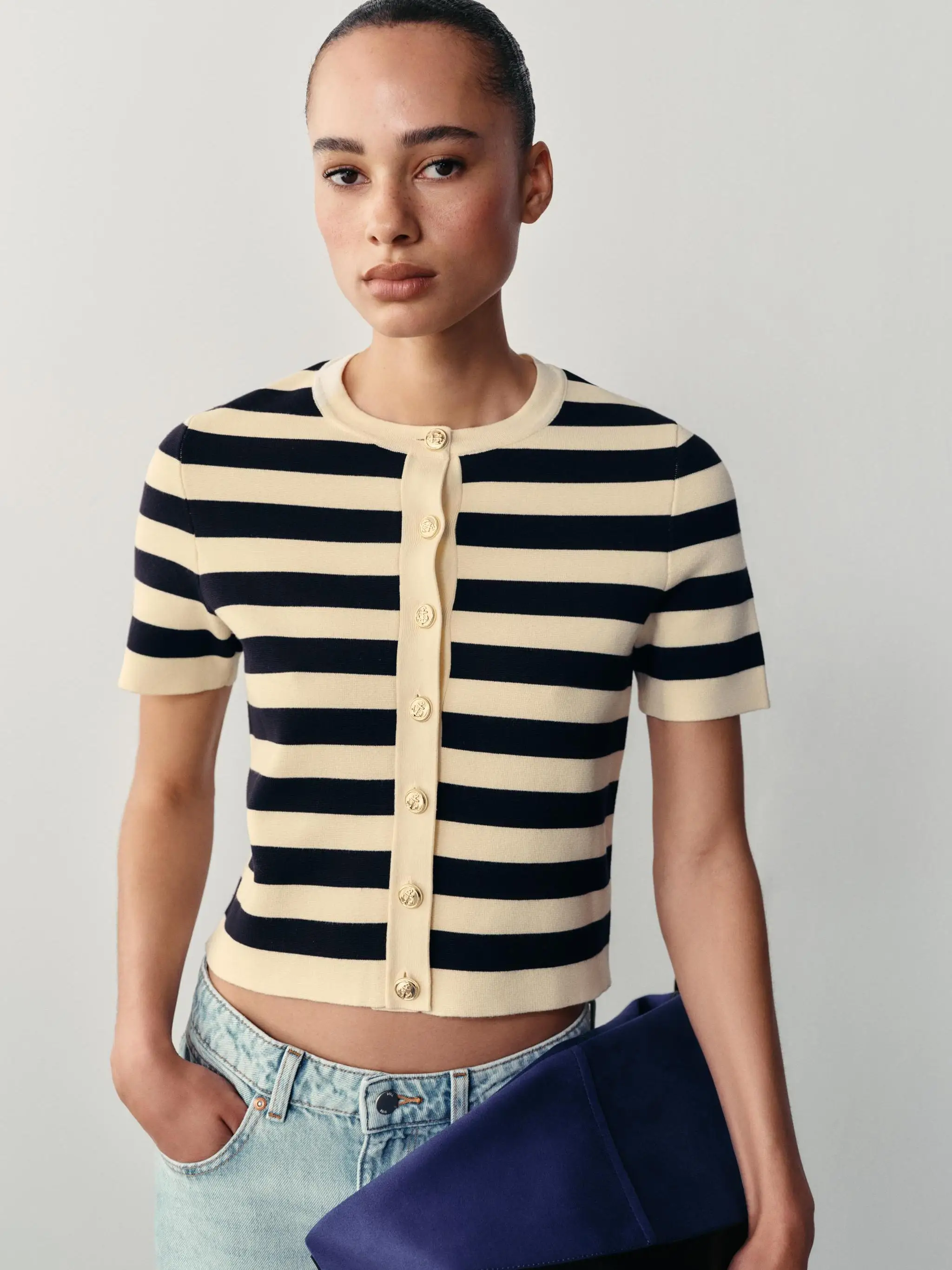 New Arrival Autumn Casual round Neck Striped Short Sleeve Knitted Open Cardigan Women's Jacket Standard Fit Button Closure