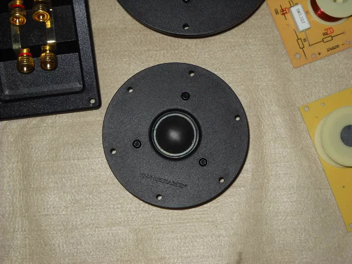 Z-759 طقم مكبر صوت 8 بوصة DIY HIVI D8.8/DMB-A/Q1R/DN-DC2.3F طقم مكبر صوت ثلاثي الاتجاه (ليست المنتج النهائي)