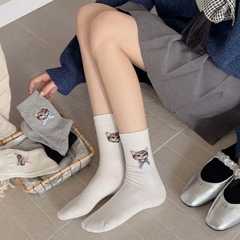 Autumn and Winter Korean Version Contrasting Color Cute Cat Dog Paw Embroidery Mid-tube Socks for Women Thick Knitted Pile Socks