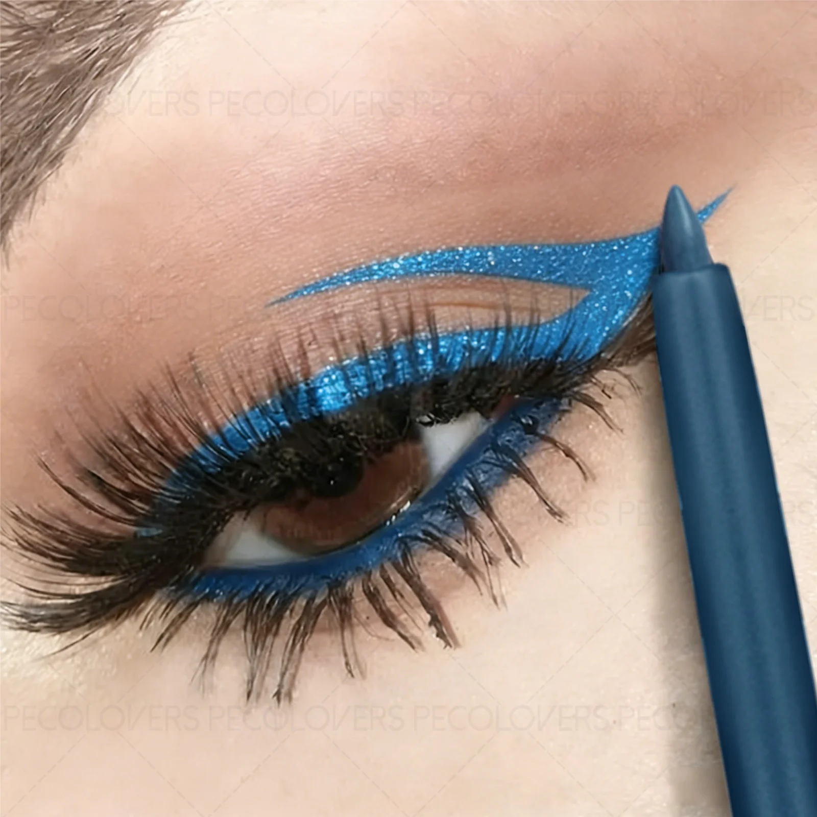 1 eyeliner colorato - Impermeabile, design rotante, effetto opaco ad alta intensità di colore, resistente, adatto per festival musicali e feste