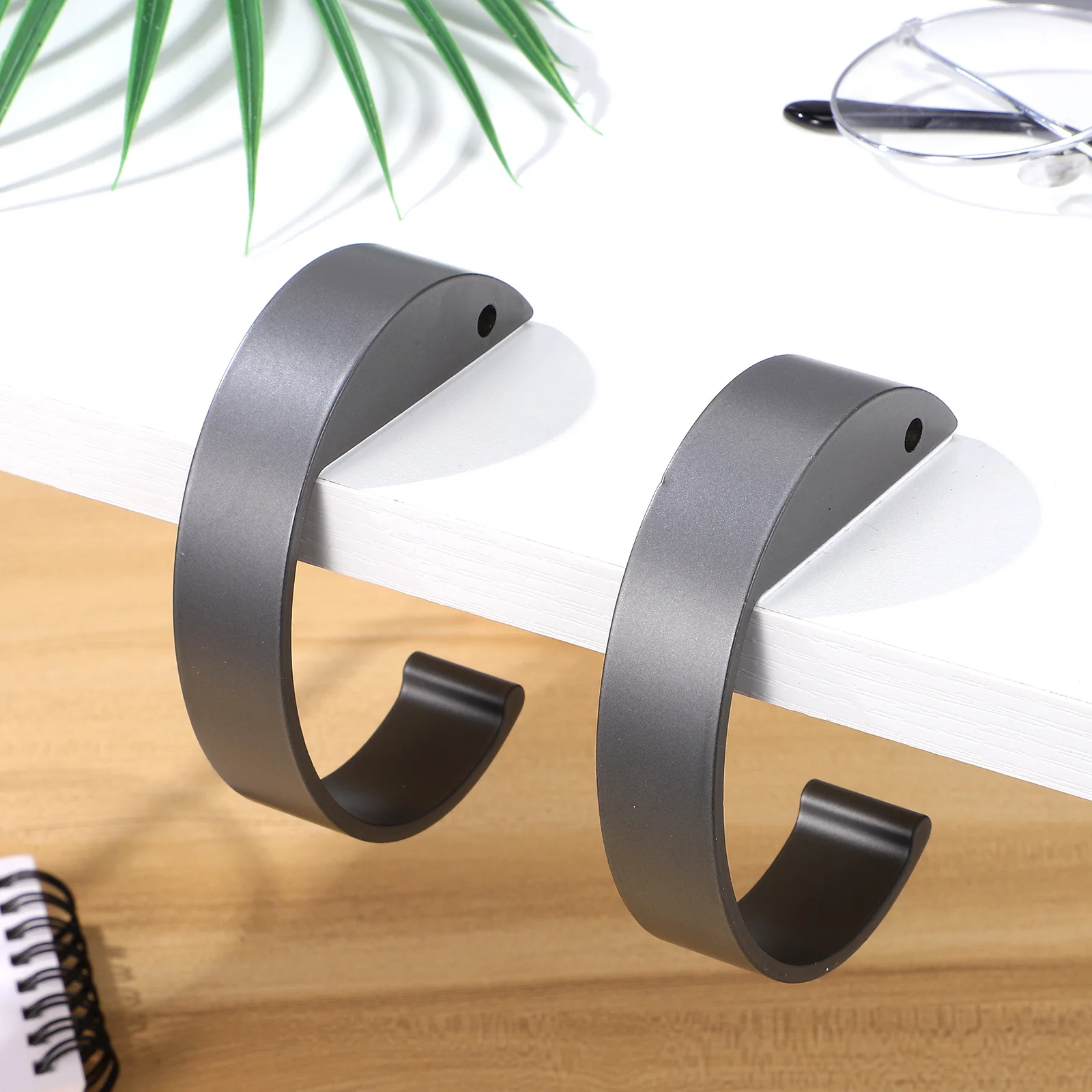 

2Pcs Bag Hanger for Desk Portable Table Hook Strong Aluminum Construction No Assembly Required Purse Holder for Cafe Travel Home