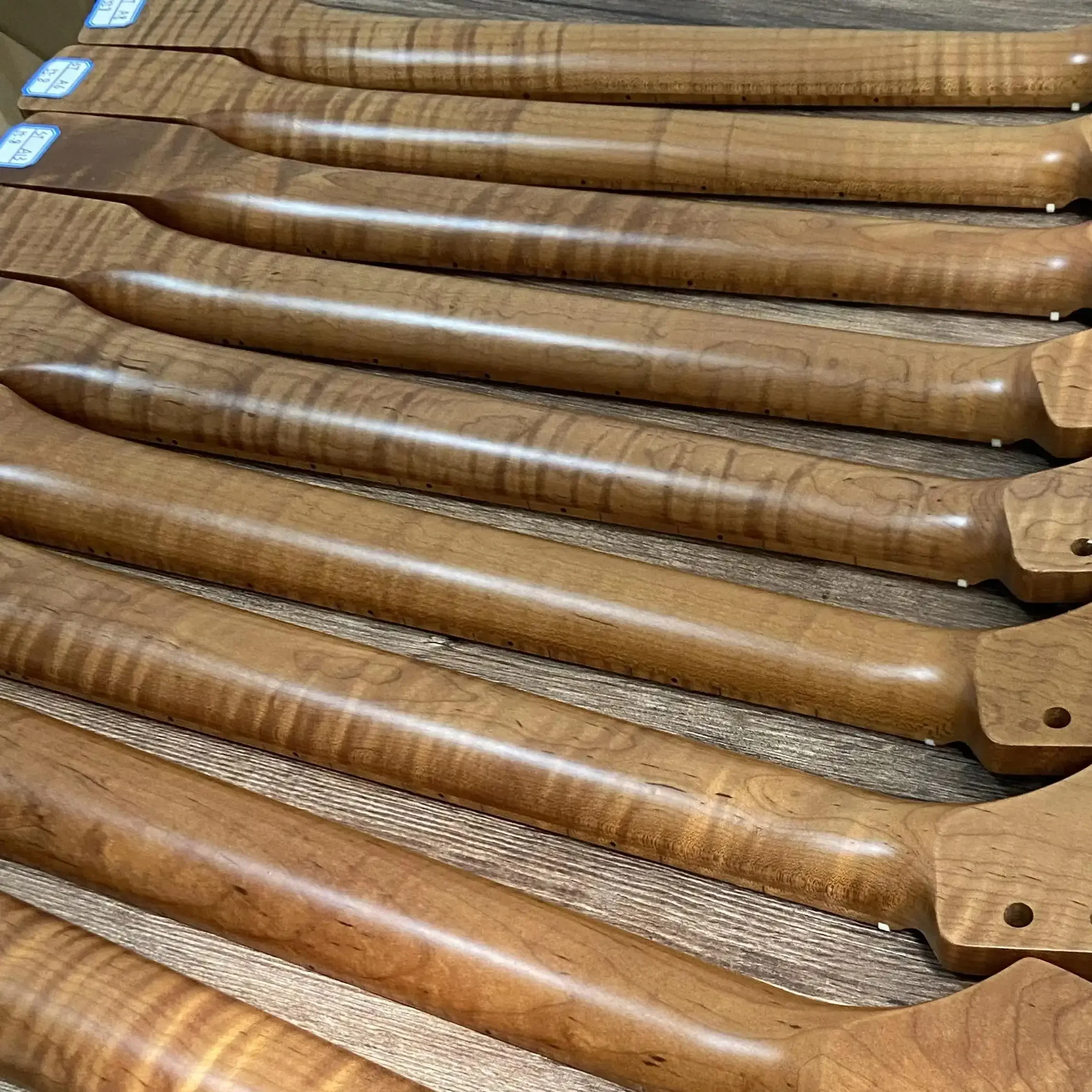 ST Electric Guitar Neck - Flame Pattern Grilled Maple Fingerboard, 22 Frets, High-Quality Replacement for Guitar DIY & Repair