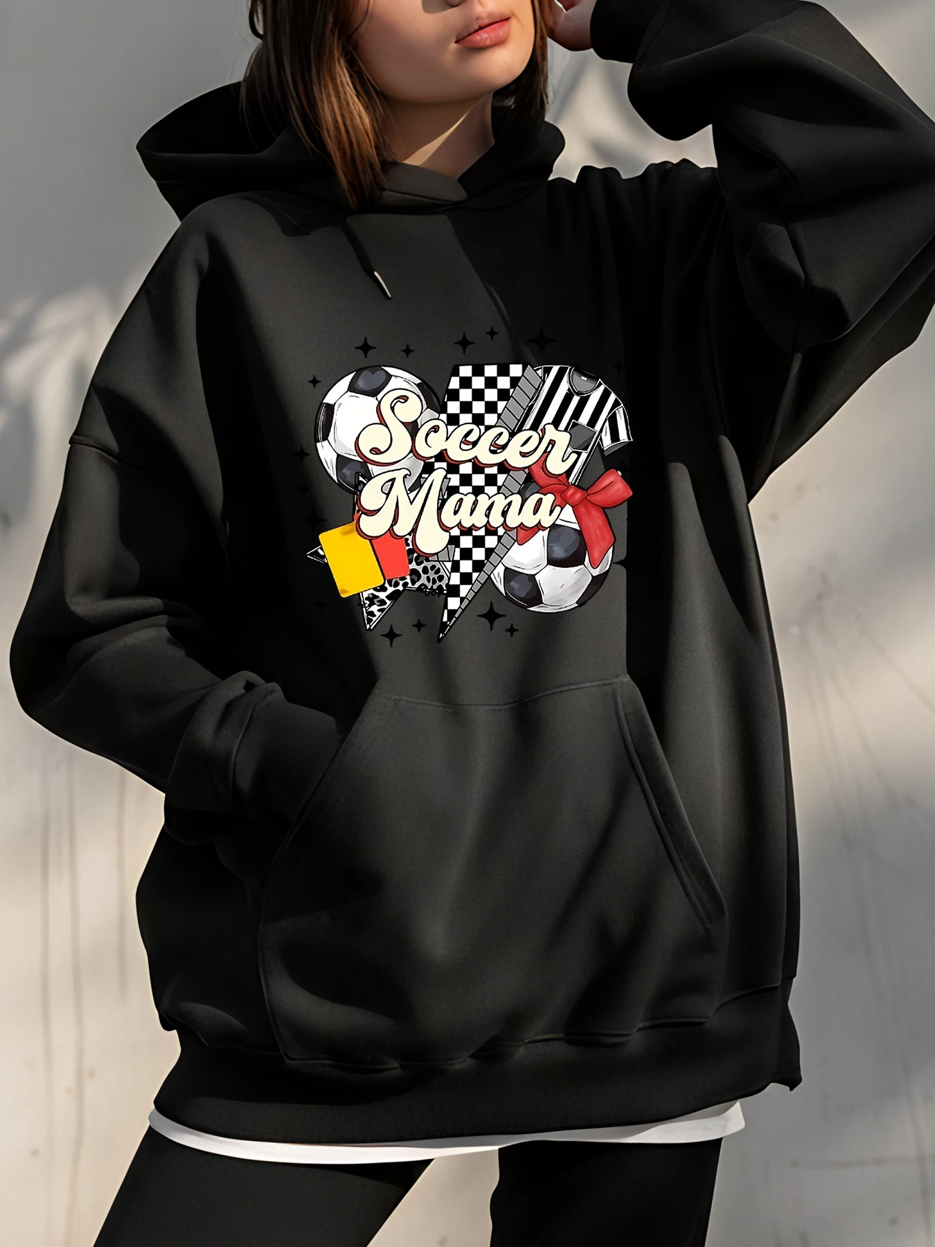 

Толстовка с капюшоном «Футбольная мама», толстовка с графическим принтом для мамы, повседневный спортивный стиль, женский пуловер, верхняя одежда для футбольных фанатов