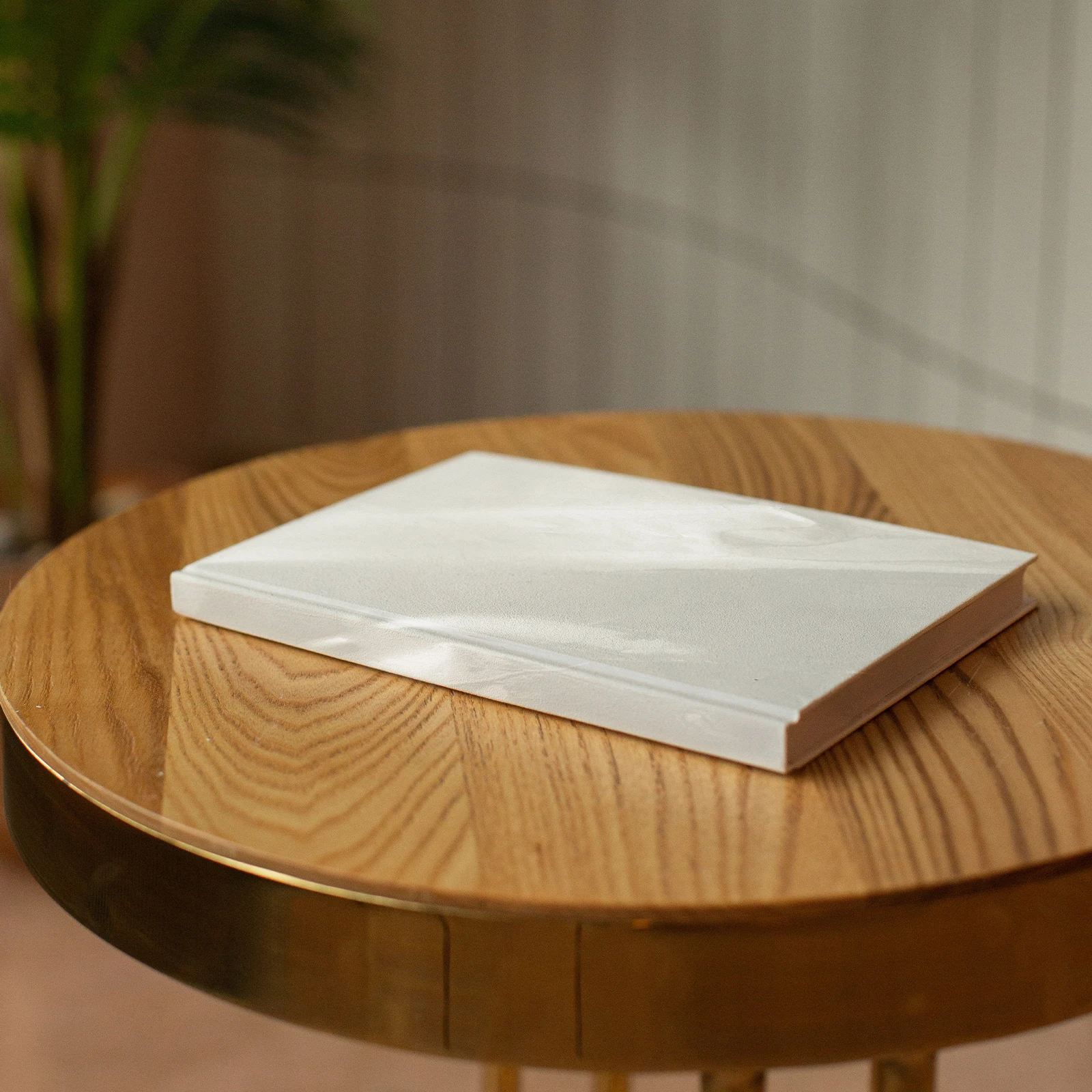 

Clear Self-Adhesive Book Cover For Hardcover Transparent Plastic Roll Protective Sleeve For Books School Library Use