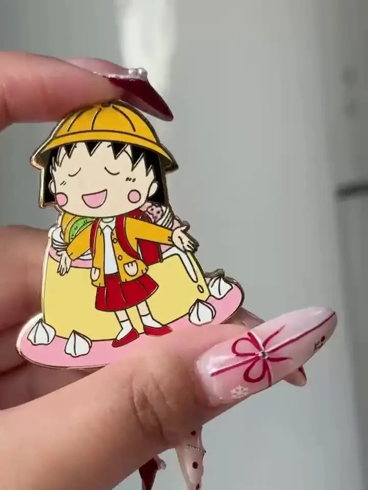 Chibi Maruko Chan Brooch Pudding Cake Maruko Imitation Enamel Metal Badge Japanese Anime Cute Backpack Accessories