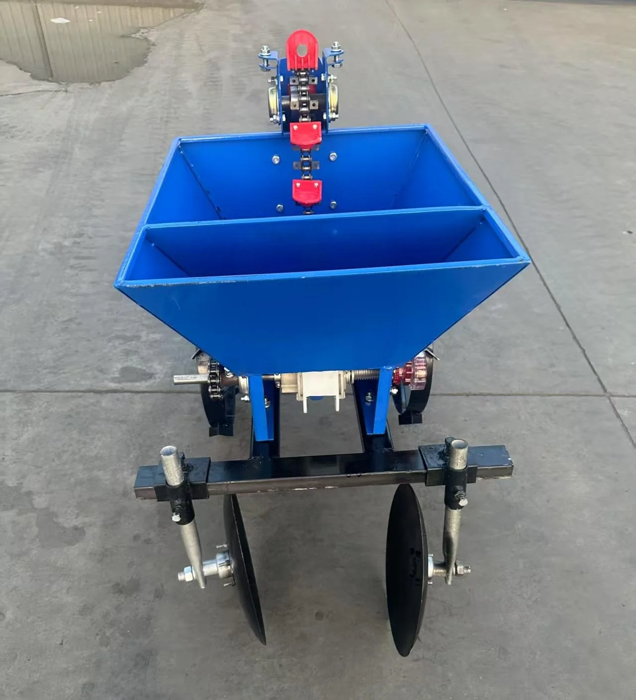 Factory Direct 2026 Single Row Potato Planter Machine Walking Tractor Mounted Seeder with Fertilizer for Garlic Onion Farm Plant