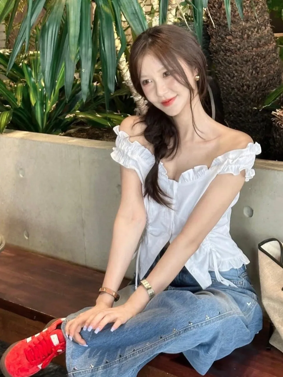 여름 신상 순수한 매력 오프숄더 드로스트링 반팔 여성 셔츠 한국 스타일 달콤한 레이스 트림 출퇴근룩 하이웨이스트