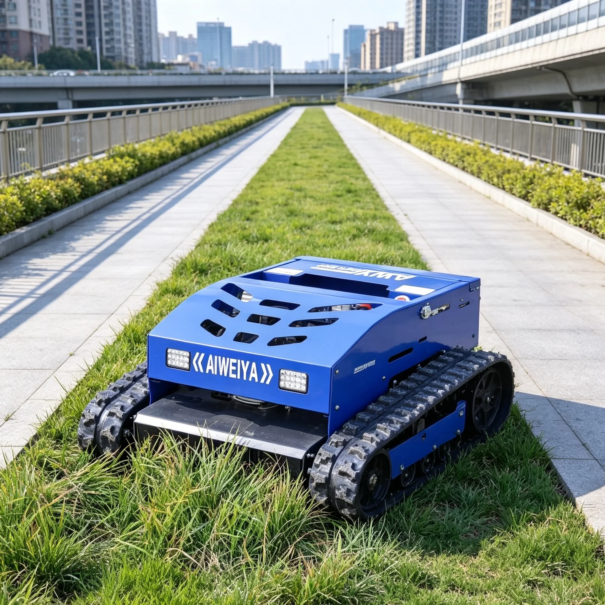 Customized Zero Turn Remote Self-propelled Tracked Mower For Hilly Orchard Grass Removal Work