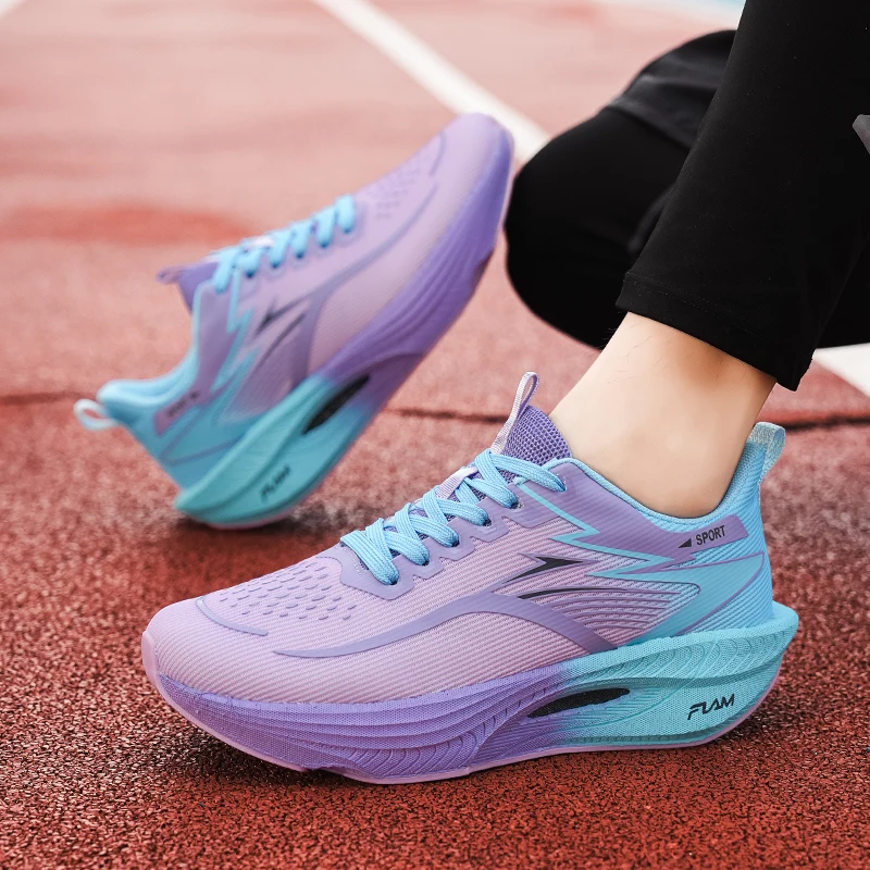 Herren-Laufschuhe, Tennisschuhe, atmungsaktive Laufschuhe mit Carbonplatte, hochelastische, rutschfeste und abriebfeste Außensohle, Herren- und Damenschuhe für Marathonläufe, sportliche Schuhe für den täglichen Gebrauch und zum Pendeln. – Detail 13