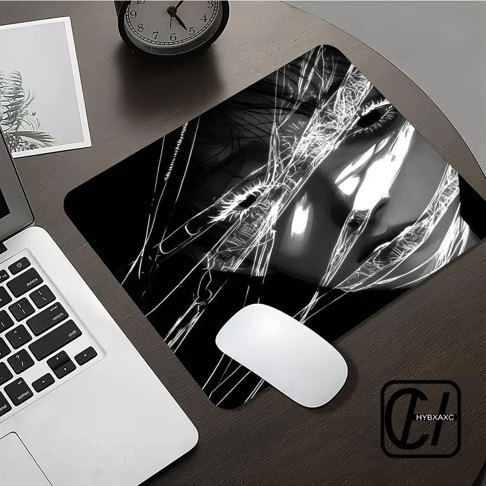 

Dark Portrait Mouse Pad For Small Size Gaming Mouse Pad Gamer Company Keyboard Mouse Mats Carpet Computer Desk Mat HYBXXC