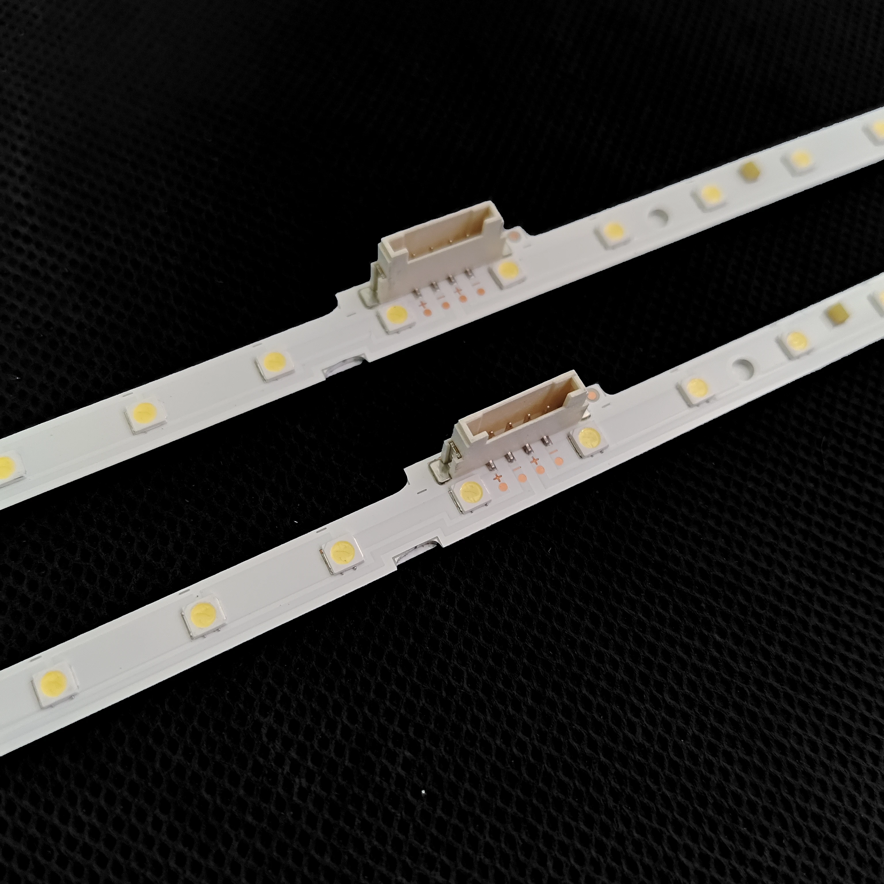 

Светодиодная лента для UN65NU6070 UE65NU7099 UE65NU7100 UE65NU7300AK CY-NN065HGXV1H BN61-15486A LM41-00570A V8N1-650SM0-R0