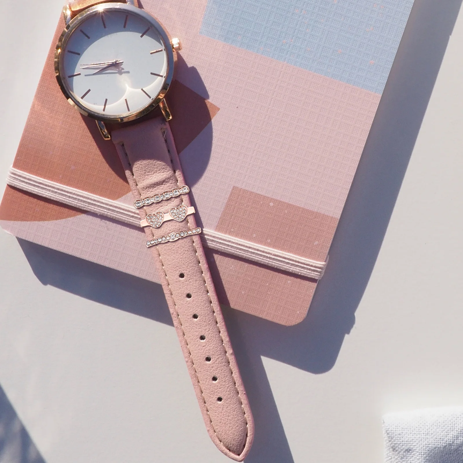 3 قطع من حلقات حزام الساعة المزخرف على شكل قلب مصنوعة من خليط معدني وخفيفة الوزن ومتينة وحلقة حلقة صغيرة من السيليكون #3